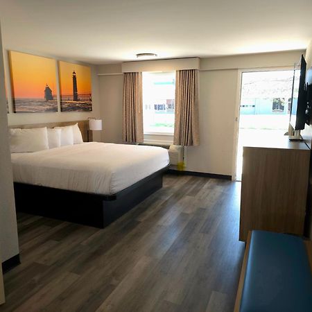 Days Inn And Suites By Wyndham Port Huron Zewnętrze zdjęcie
