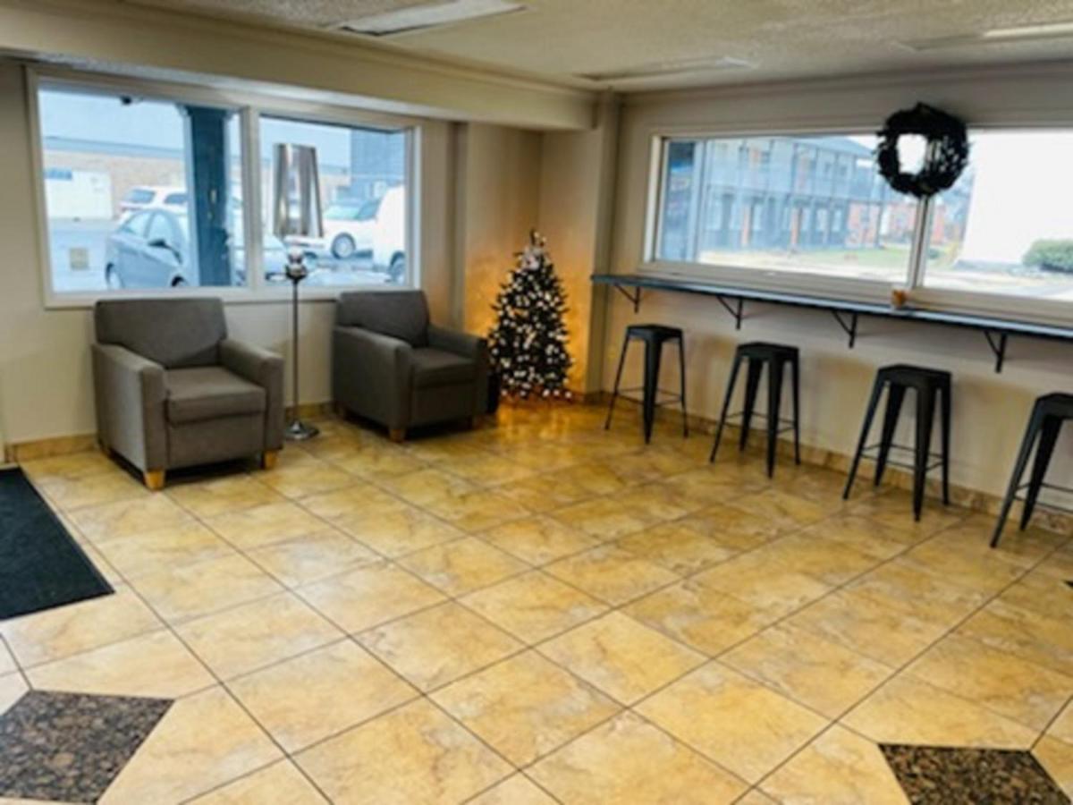 Days Inn And Suites By Wyndham Port Huron Zewnętrze zdjęcie