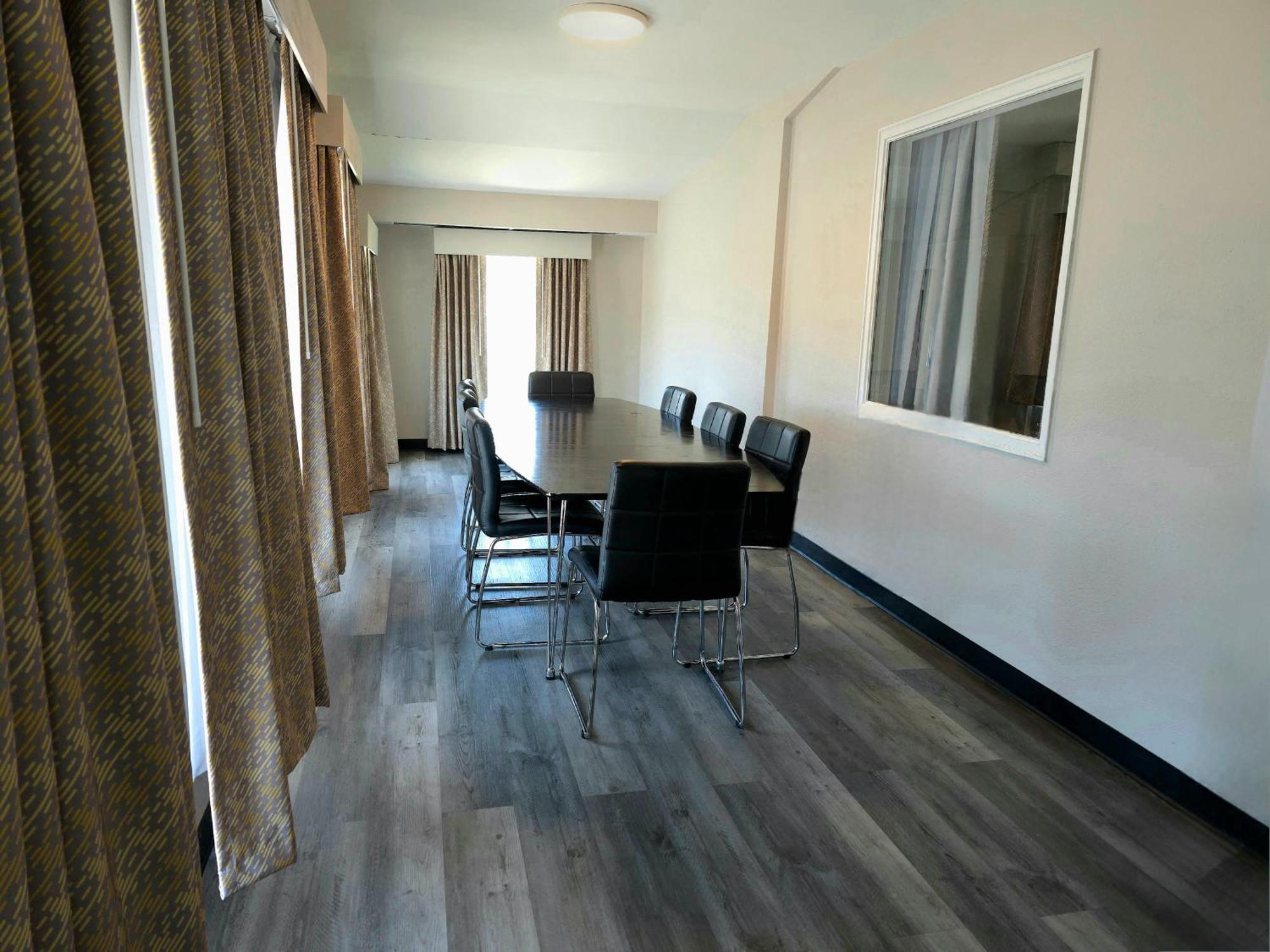 Days Inn And Suites By Wyndham Port Huron Zewnętrze zdjęcie