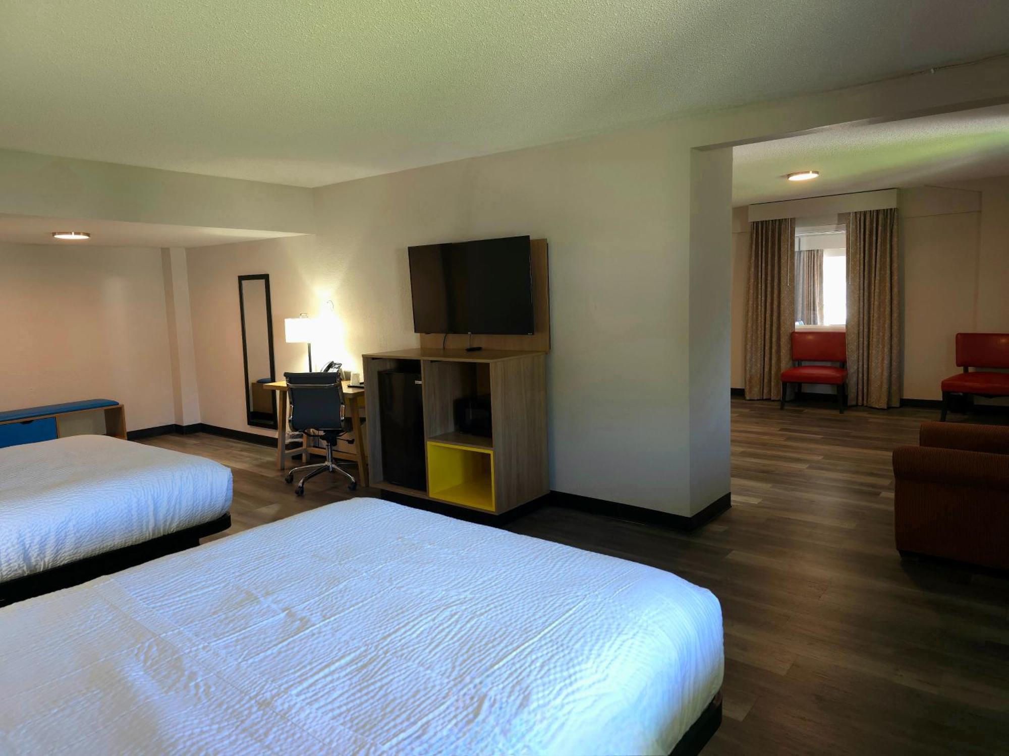 Days Inn And Suites By Wyndham Port Huron Zewnętrze zdjęcie