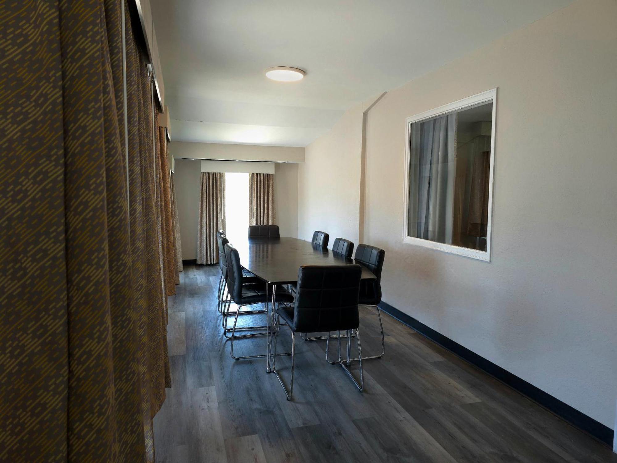 Days Inn And Suites By Wyndham Port Huron Zewnętrze zdjęcie